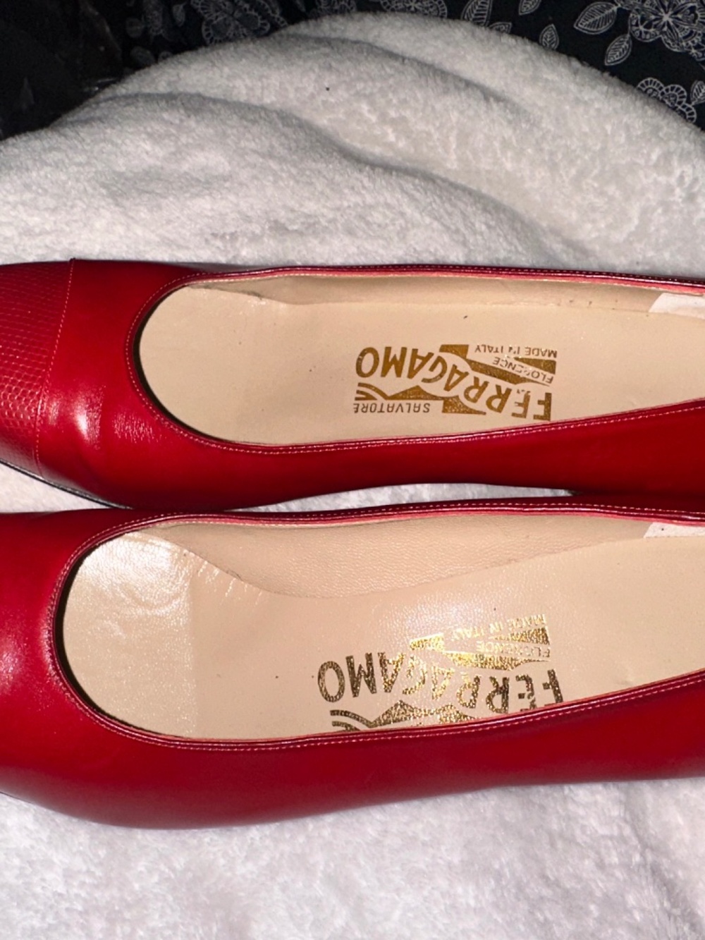 Vintage Salvatore Ferragamo Red Leather Pumps Size 8 AA Made in Italy